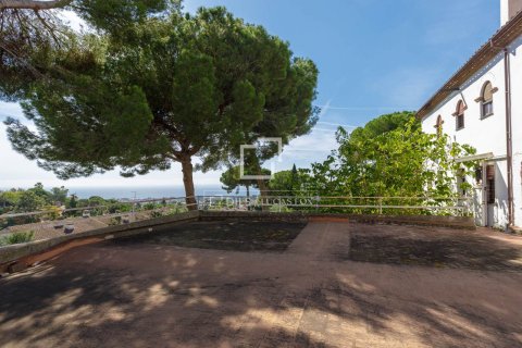 Villa till salu i Premia De Dalt, Barcelona, Spanien 9 sovrum, 731 kvm. Nr. 151002 - foto 4