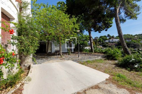 Villa till salu i Premia De Dalt, Barcelona, Spanien 9 sovrum, 731 kvm. Nr. 151002 - foto 29