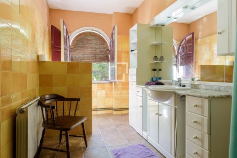 Villa till salu i Premia De Dalt, Barcelona, Spanien 9 sovrum, 731 kvm. Nr. 151002 - foto 15