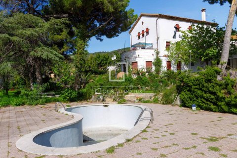 Villa till salu i Premia De Dalt, Barcelona, Spanien 9 sovrum, 731 kvm. Nr. 151002 - foto 25