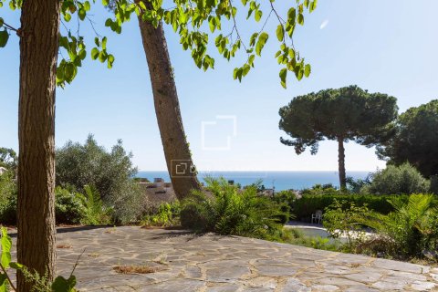 Villa till salu i Premia De Dalt, Barcelona, Spanien 9 sovrum, 731 kvm. Nr. 151002 - foto 3