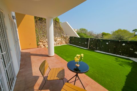 Apartment for sale Alicante, Spain 2 bedrooms,  No. 137696 - photo 1