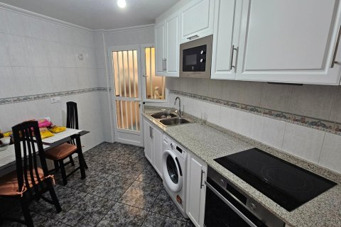 Casa adosada en venta San Pedro del Pinatar, Murcia, España 4 dormitorios, 102 m2 No. 137694 - foto 6