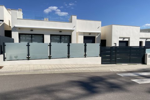 Villa for sale Pinar De Campoverde, Alicante, Spain 3 bedrooms, 90 sq.m. No. 137695 - photo 1