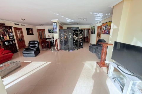Apartment for sale Cabo Roig, Alicante, Spain 4 bedrooms, 142 sq.m. No. 137693 - photo 3