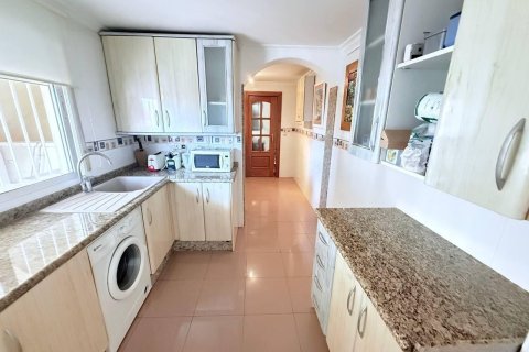 Apartment for sale Cabo Roig, Alicante, Spain 4 bedrooms, 142 sq.m. No. 137693 - photo 12