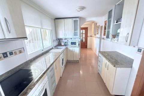 Apartment for sale Cabo Roig, Alicante, Spain 4 bedrooms, 142 sq.m. No. 137693 - photo 13