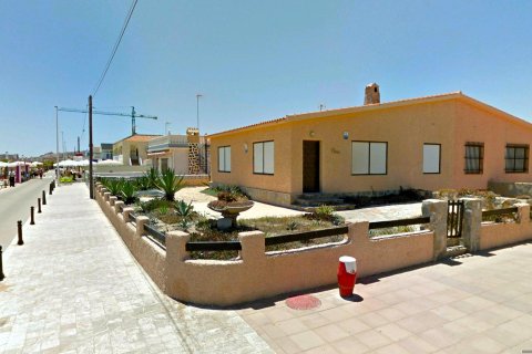 Townhouse for sale La Mata, Alicante, Spain 3 bedrooms, 113 sq.m. No. 137692 - photo 2
