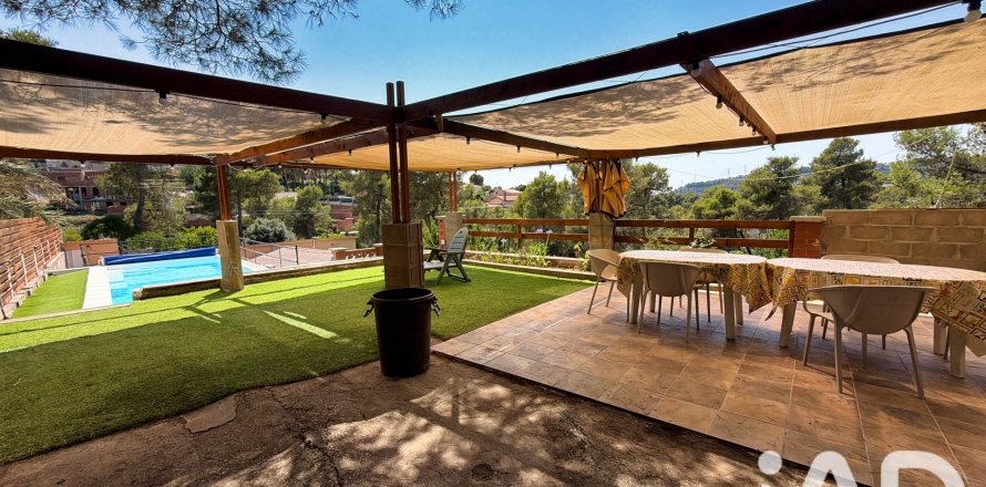 House in Olesa de Bonesvalls, Barcelona, Spain 3 bedrooms, 184 sq.m. No. 187819