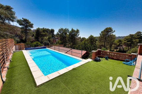 House for sale in Olesa de Bonesvalls, Barcelona, Spain 3 bedrooms, 184 sq.m. No. 187819 - photo 3