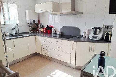 House for sale in Alhaurin de la Torre, Malaga, Spain 3 bedrooms, 203 sq.m. No. 187822 - photo 3