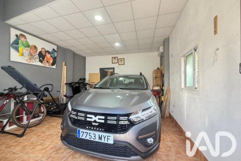 Villa for sale in Potries, Valencia, Spain 4 bedrooms, 168 sq.m. No. 187823 - photo 5