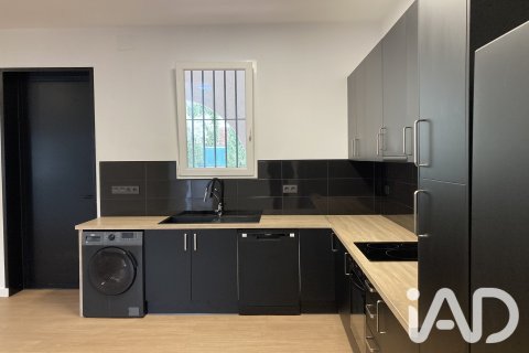 Huoneisto myytävänä Las Rozas de Madrid, Madrid, Espanja, 2 makuuhuonetta, 140 m2 No. 187818 - kuva 8