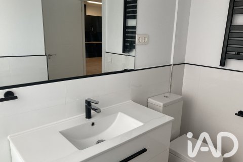 Huoneisto myytävänä Las Rozas de Madrid, Madrid, Espanja, 2 makuuhuonetta, 140 m2 No. 187818 - kuva 20