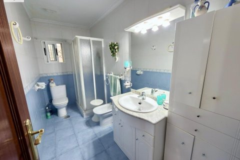 Apartment for sale in Alicante, Spain 3 bedrooms, 92 sq.m. No. 165869 - photo 4