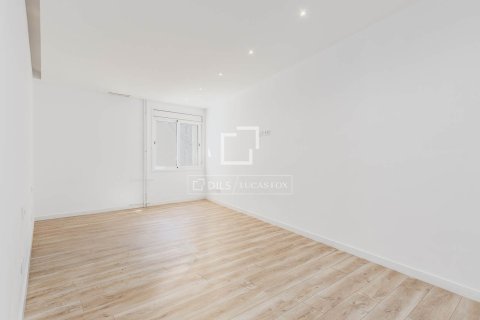 Apartament w Barcelona, Hiszpania 3 sypialnie, 117 mkw. nr 168914 – zdjęcie 18