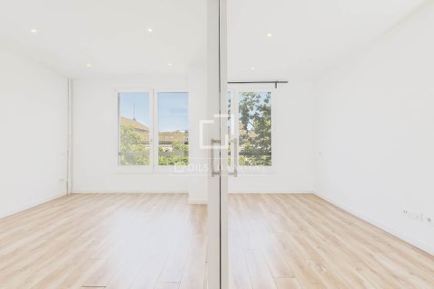 Apartament w Barcelona, Hiszpania 3 sypialnie, 117 mkw. nr 168914 – zdjęcie 30
