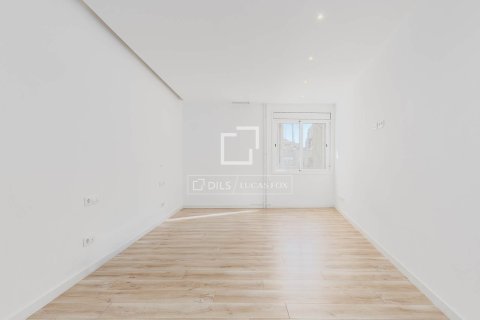 Apartament w Barcelona, Hiszpania 3 sypialnie, 117 mkw. nr 168914 – zdjęcie 19