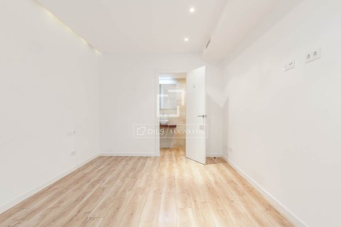 Apartament w Barcelona, Hiszpania 3 sypialnie, 117 mkw. nr 168914 – zdjęcie 24