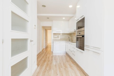 Apartament w Barcelona, Hiszpania 3 sypialnie, 117 mkw. nr 168914 – zdjęcie 7