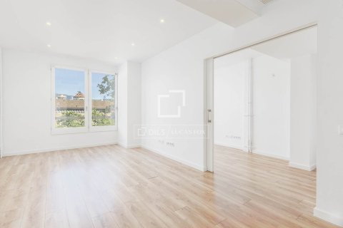 Apartament w Barcelona, Hiszpania 3 sypialnie, 117 mkw. nr 168914 – zdjęcie 23