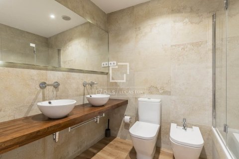 Apartament w Barcelona, Hiszpania 3 sypialnie, 117 mkw. nr 168914 – zdjęcie 16