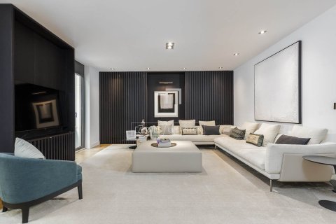 Apartament w Barcelona, Hiszpania 4 sypialnie, 213 mkw. nr 168912 – zdjęcie 3