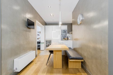 Apartament w Barcelona, Hiszpania 4 sypialnie, 213 mkw. nr 168912 – zdjęcie 22