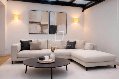Apartament w Barcelona, Hiszpania 4 sypialnie, 213 mkw. nr 168912 – zdjęcie 9