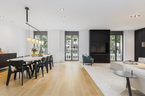 Apartament w Barcelona, Hiszpania 4 sypialnie, 213 mkw. nr 168912 – zdjęcie 2