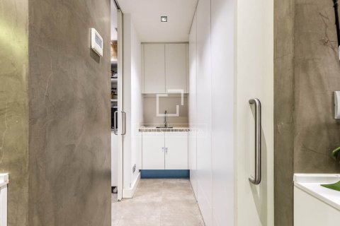 Apartament w Barcelona, Hiszpania 4 sypialnie, 213 mkw. nr 168912 – zdjęcie 24