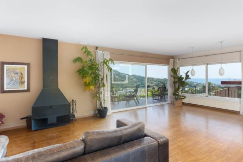 Villa pārdošanā Cabrils, Barcelona, Spānijā 4 istabas, 376 m2 Nr. 168913 - attēls 7