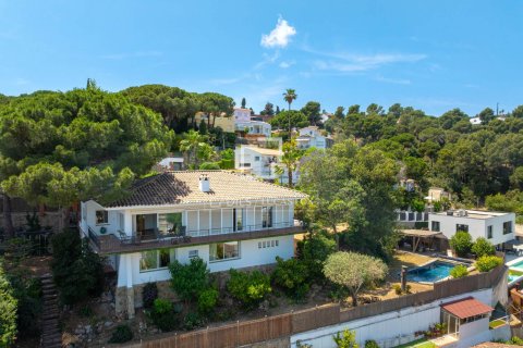 Villa Cabrils, Barcelona, Spānijā 4 istabas, 376 m2 Nr. 168913