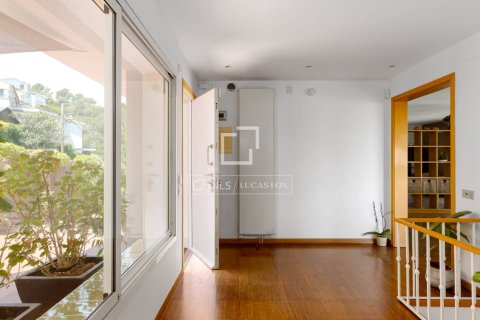 Villa pārdošanā Cabrils, Barcelona, Spānijā 4 istabas, 376 m2 Nr. 168913 - attēls 5