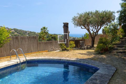 Villa pārdošanā Cabrils, Barcelona, Spānijā 4 istabas, 376 m2 Nr. 168913 - attēls 4