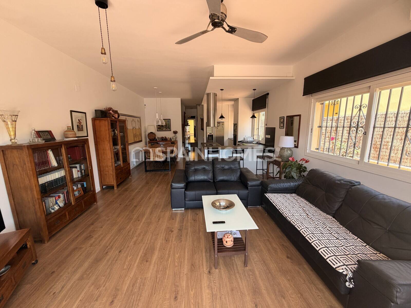 Villa i Sitges, Barcelona, Spanien 4 sovrum, 250 kvm. Nr. 166852