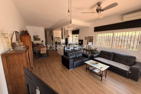 Villa en venta en Sitges, Barcelona, España 4 dormitorios, 250 m2 No. 166852 - foto 17