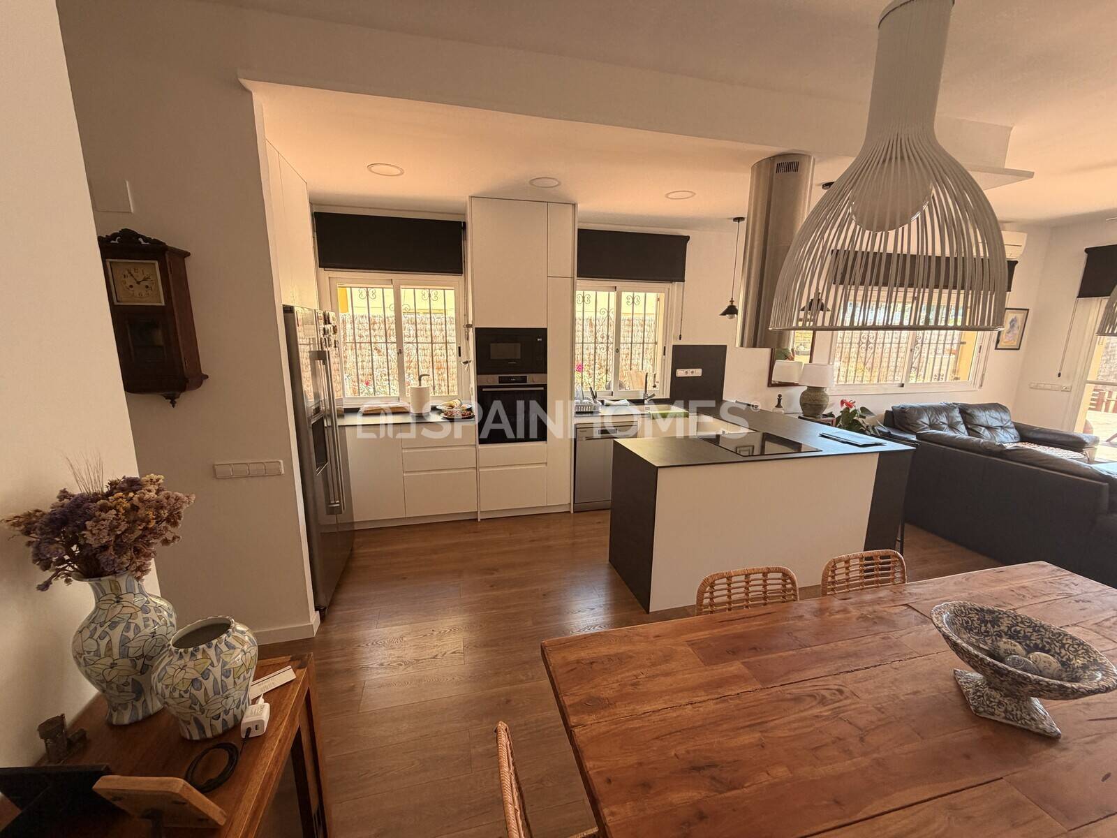 Villa i Sitges, Barcelona, Spanien 4 sovrum, 250 kvm. Nr. 166852