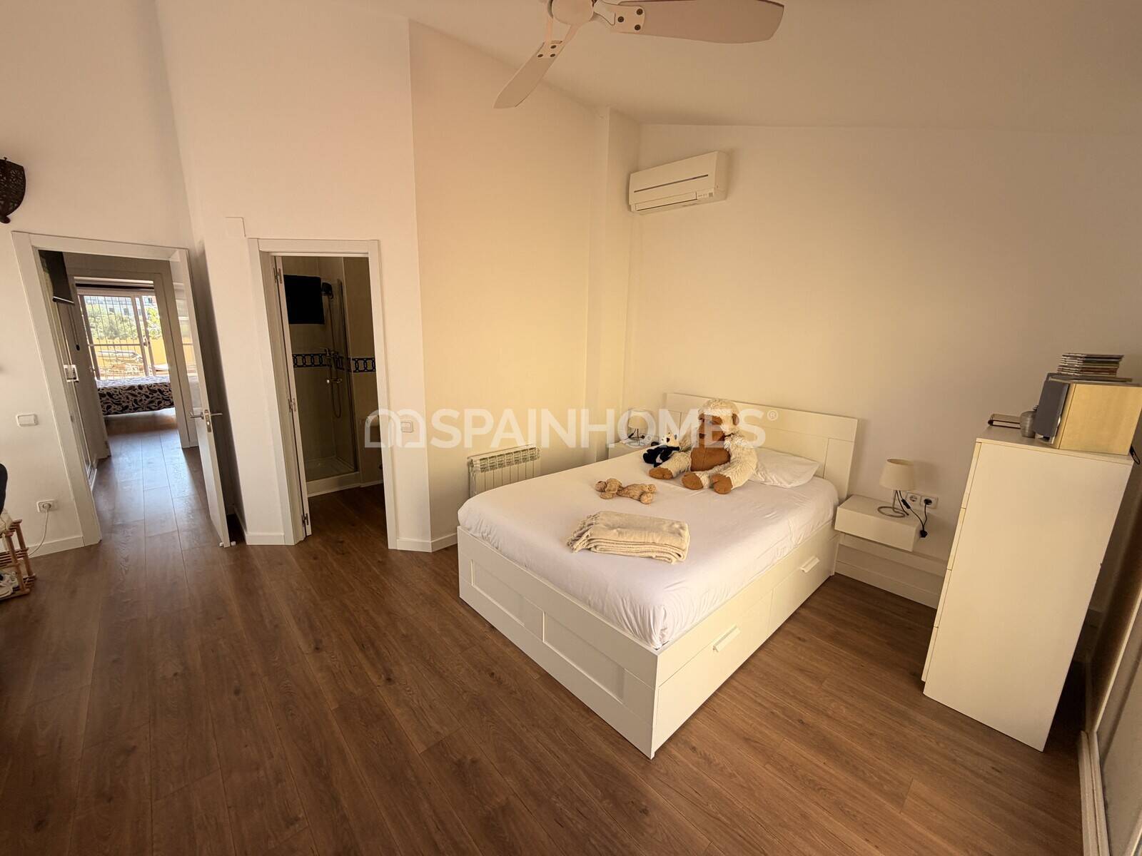 Villa i Sitges, Barcelona, Spanien 4 sovrum, 250 kvm. Nr. 166852