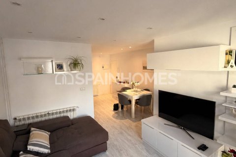 Huoneisto myytävänä Sitges, Barcelona, Espanja, 3 makuuhuonetta, 65 m2 No. 166853 - kuva 3