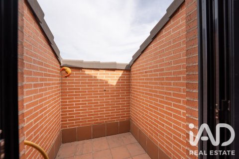 Duplex in vendita a Torrejon de Ardoz, Madrid, Spagna 3 camere da letto, 158 mq. N° 187844 - foto 7