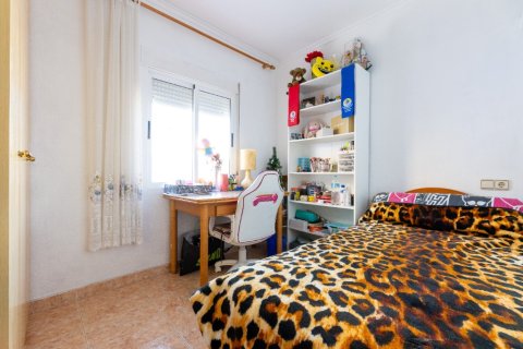 Willa w Punta Prima, Alicante, Hiszpania 4 sypialnie, 70 mkw. nr 145296 – zdjęcie 16