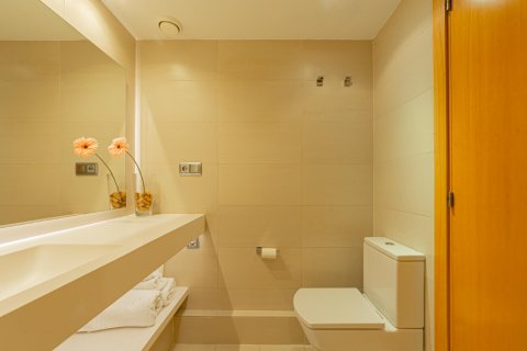 Huoneisto myytävänä Barcelona, Espanja, 1 makuuhuone, No. 140815 - kuva 22