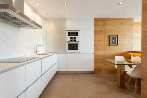 Apartment à vendre à Barcelona, Espagne, 3 chambres, No. 140816 - photo 11