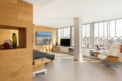 Apartment à vendre à Barcelona, Espagne, 3 chambres, No. 140816 - photo 1