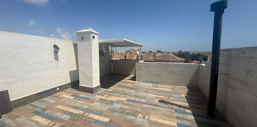 Attico a Torrevieja, Alicante, Spagna 2 camere da letto, 65 mq. N° 154778