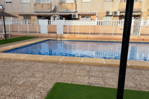 Penthäuser zum Verkauf in Torrevieja, Alicante, Spanien 2 Schlafzimmer, 65 m2 Nr. 154778 - Foto 14