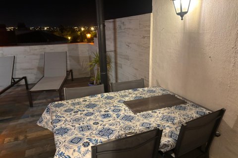 Penthäuser zum Verkauf in Torrevieja, Alicante, Spanien 2 Schlafzimmer, 65 m2 Nr. 154778 - Foto 17