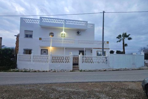 Villa a Cox, Alicante, Spagna 10 camere da letto, 600 mq. N° 154777