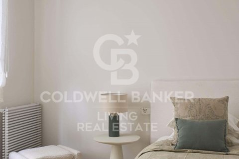 Apartamento en venta en Madrid, España 3 dormitorios, 247 m2 No. 157297 - foto 2